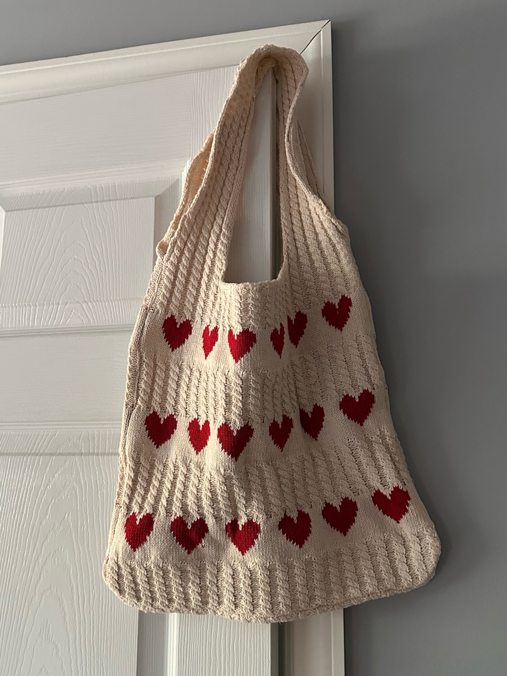 Cream Knit Tote Bag with Red Heart Pattern
